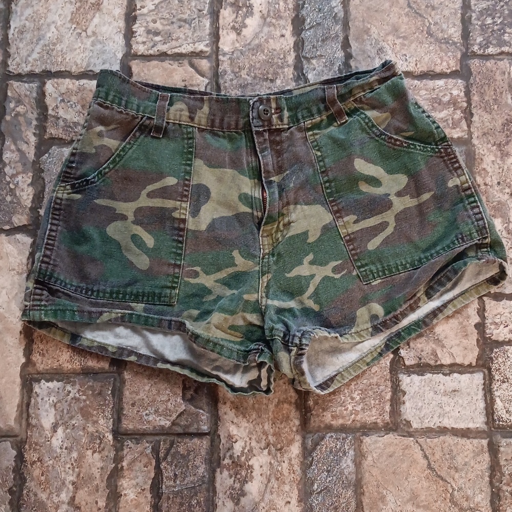 Vintage Bulldog Army Shorts